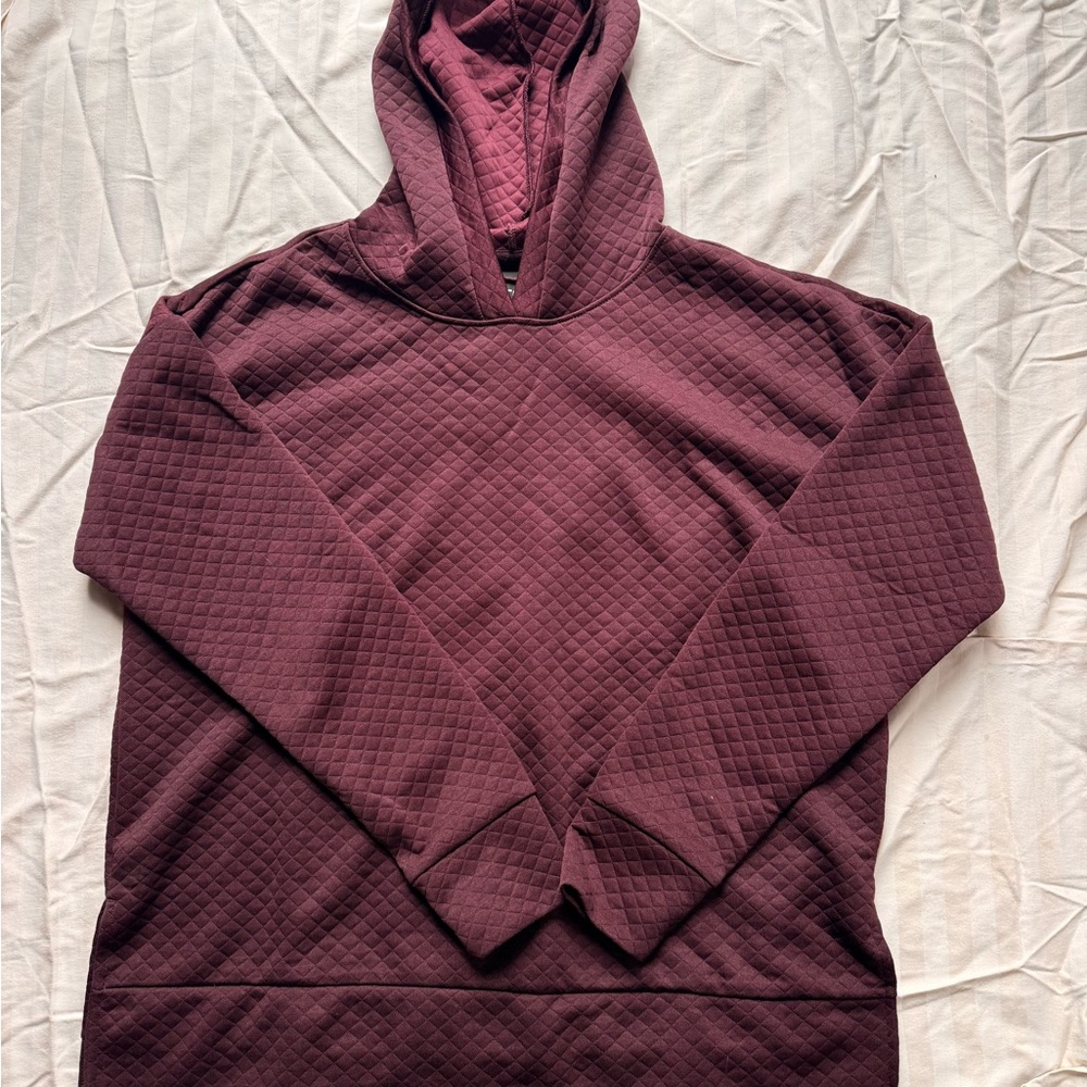 VSX Quilted Hoodie in Burgundy. Sz M